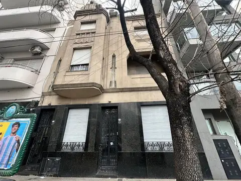 Avenida Montes De Oca 1000, Piso 1