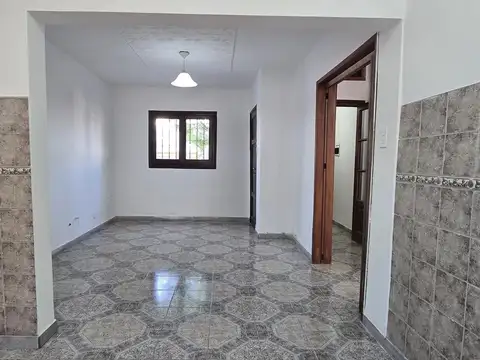ALQUILER CASA ALTO ALBERDI 2 DORM PATIO Y TERRAZA