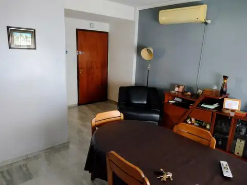 José L. Suarez 183 , Piso 8