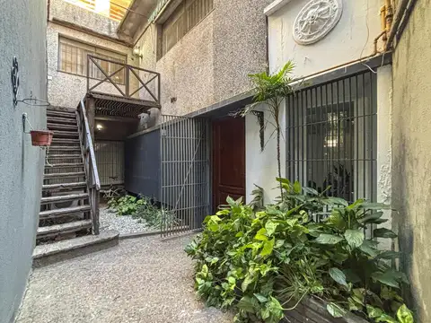 Casa en PA con 2 dormitorios y balcón en Zona río