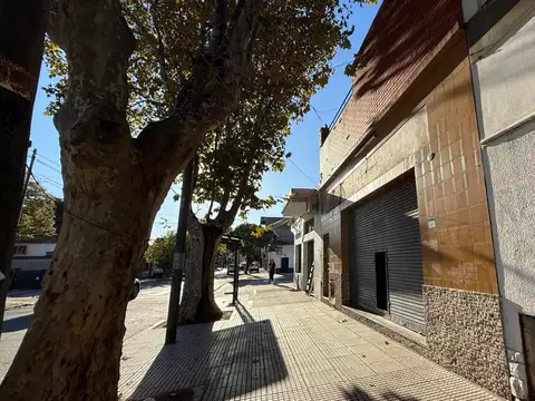 VENTA - CASA A RECICLAR