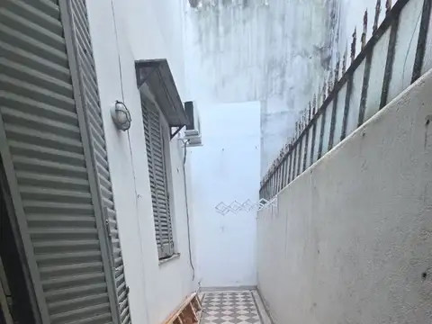 Depto Tipo Casa 2 ambientes con 1 baño