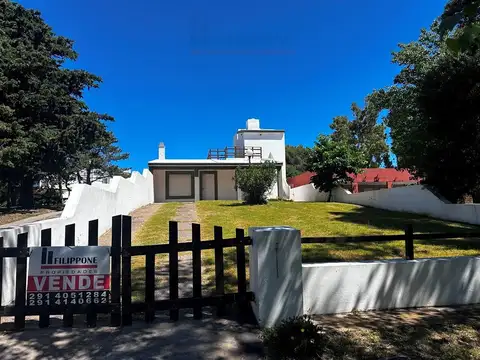 Casa de 3 dormitorios con vista al mar en venta - B° Sauce. Monte Hermoso