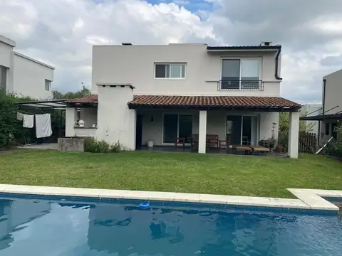 Casa amoblada y equipada en Alisos Nordelta