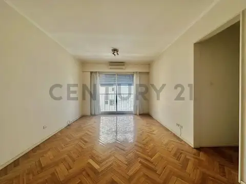 VENTA DEPARTAMENTO 4 AMBIENTES CON DEPENDENCIA EN RECOLETA EXCELENTE UBICACION