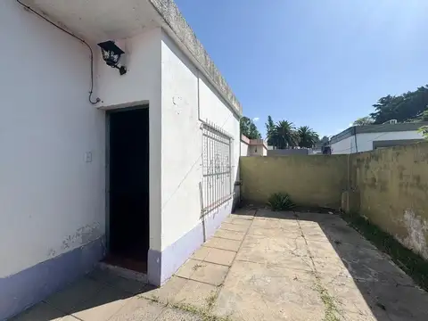 Casa 3 ambientes con 1 baño