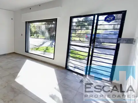 Local en Alquiler en Capitán Bermudez, $ 400.000