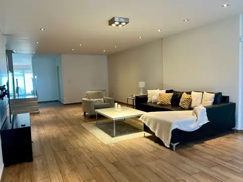 CASA RAMOS MEJIA EN VENTA 4 AMBIENTES APTA CRÉDITO