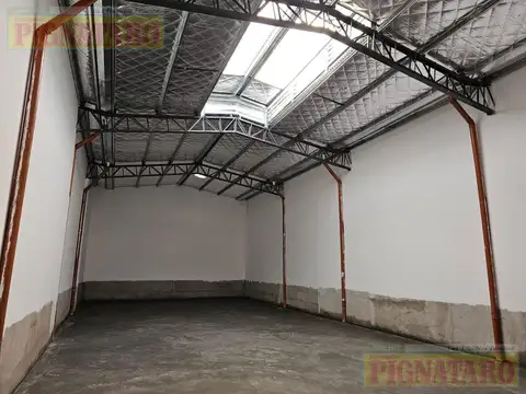 Galpon en Alquiler 8  mts Frente