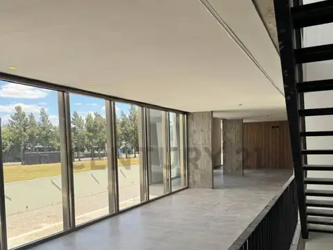 Oficina en Alquiler 1 año