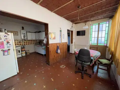 Casa sobre lote propio-Venta-Parque Chacabuco