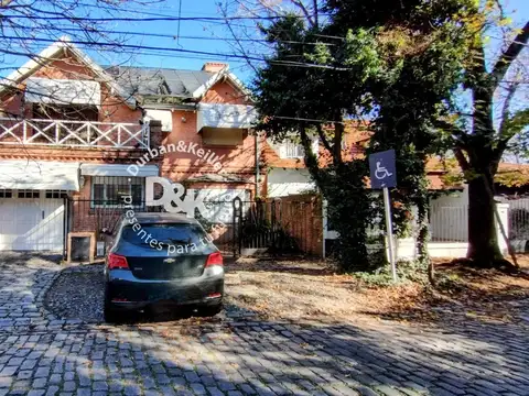 Venta casa de 4 dormitorios en Lomas Jockey