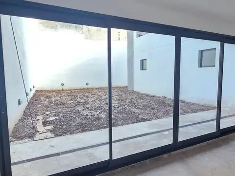 ALQUILER LOCAL CHACARITA 204M2 IDEAL FRANQUICIA