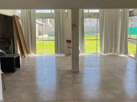 Casa 4 ambientes con 3 baños