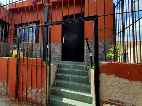 VENTA CASA B° 4 DE JULIO GODOY CRUZ