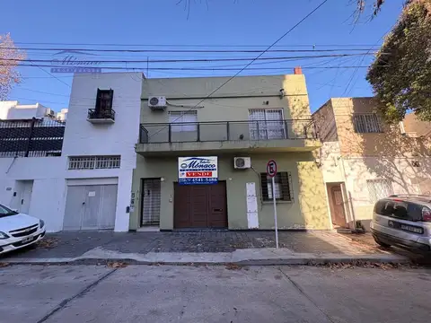 PH 3 amb. con garage y patio cubierto. Sin expensas