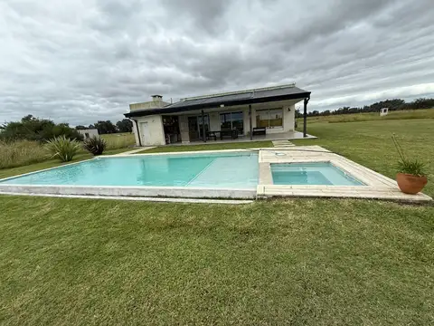 HERMOSA CASA 4 AMB EN CLUB DE CAMPO "LA FAUSTINA"  NUEVO VALOR !!!