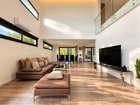 VENTA CASA TERRALAGOS 5 AMB PISICNA FINANCIA