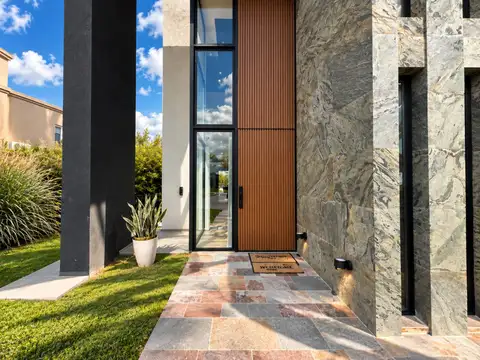 Casa en Venta en Terralagos, USD 870.000