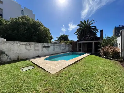 Casa en Venta en Ituzaingo, USD 257.000