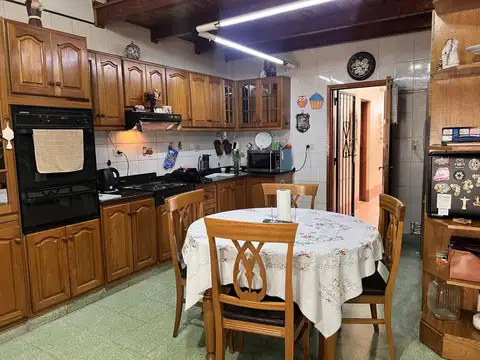 Venta Casa 3 dormitorios mas galpón - Las Delicias