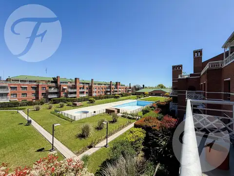 Exclusivo Dúplex en Solar de San Isidro – 5 Ambientes, Jacuzzi, Parrilla y 1 Cochera