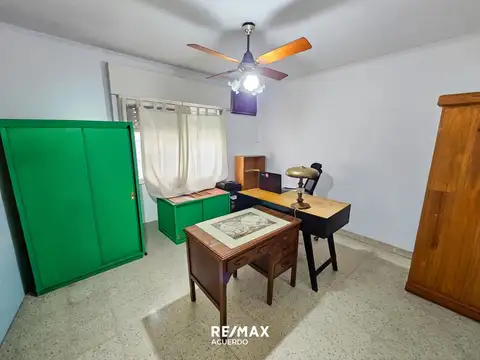 VENTA PH CASA MACROCENTRO 2 DORM Y PATIO CERRAD0