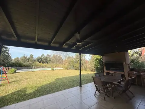 Casa en Alquiler al Este
