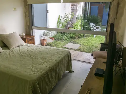 Venta | Casa con pileta y espacio verde