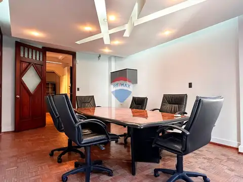 Oficina en Alquiler en Ciudad Vieja, USD 1.950