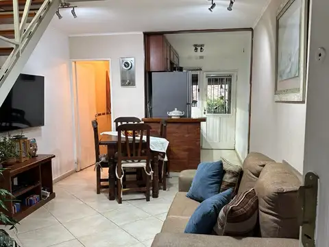 Depto Tipo Casa en Venta de 2 dormitorios