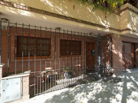 CASA EN AVELLANEDA