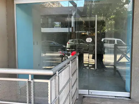 Local en Alquiler Via Púb.