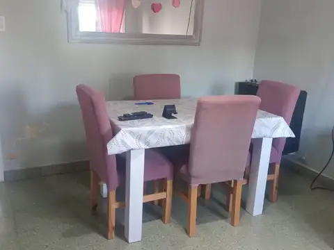Casa en Alquiler con 1 cochera
