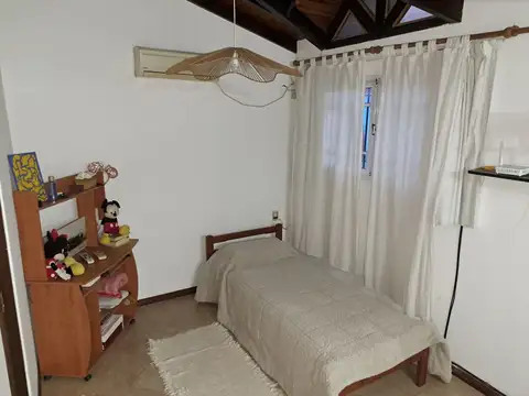CASA 4 AMBIENTES EN VENTA EN SPEGAZZINI