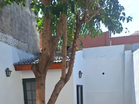 FLORESTA, 2AMBIENTES,PATIO JARDIN