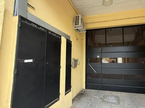 Pelliza 2600, Piso PB