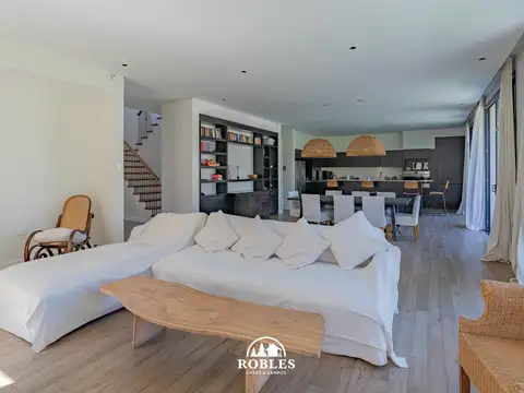 Casa en Venta con 1 cochera