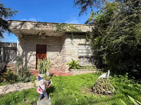 CASA 3 AMB Multifamiliar 2 COCHERAS JARDIN PARRI