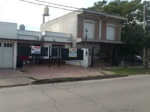 CASA EN VENTA EN FLORENCIO VARELA