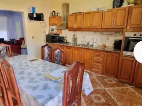 CASA EN VENTA EN FLORENCIO VARELA