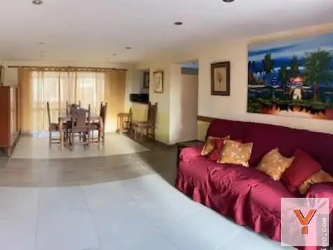 Casa 6 ambientes con 2 baños