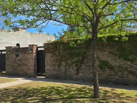 Moderna casa en venta en Marcos Paz