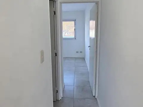 Departamento en Alquiler en Luis Agote, $ 450.000