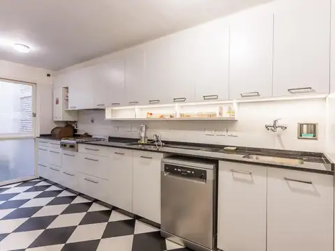 Departamento 6 ambientes con 3 baños