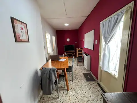 Calle 8 entre 68 y 69 1700