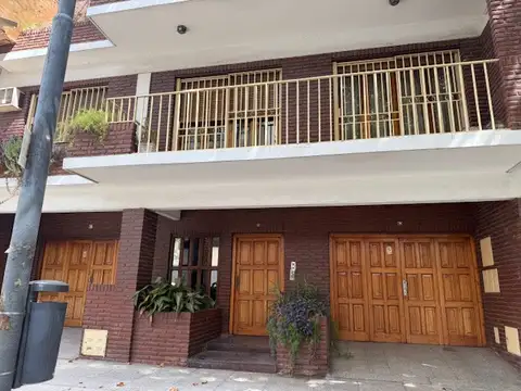 Depto Tipo Casa 4 ambientes con 2 baños