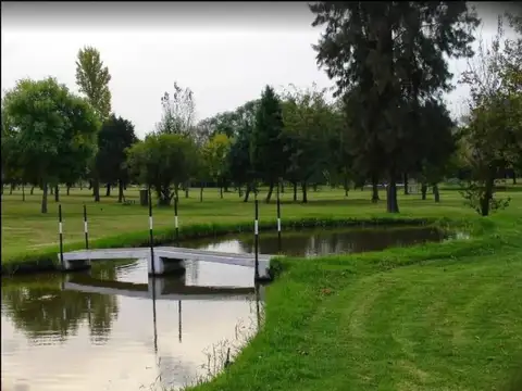 Vendo Lote 300 m2 en las Brisas Country Club- Pilar del Este