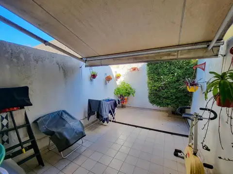 Depto Tipo Casa en Venta en Villa Luzuriaga, USD 65.000