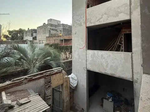 Casa 6 ambientes con 4 baños